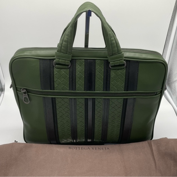 Bottega Veneta Other - NEW Bottega Veneta Green Intrecciato Woven Leather Messenger
